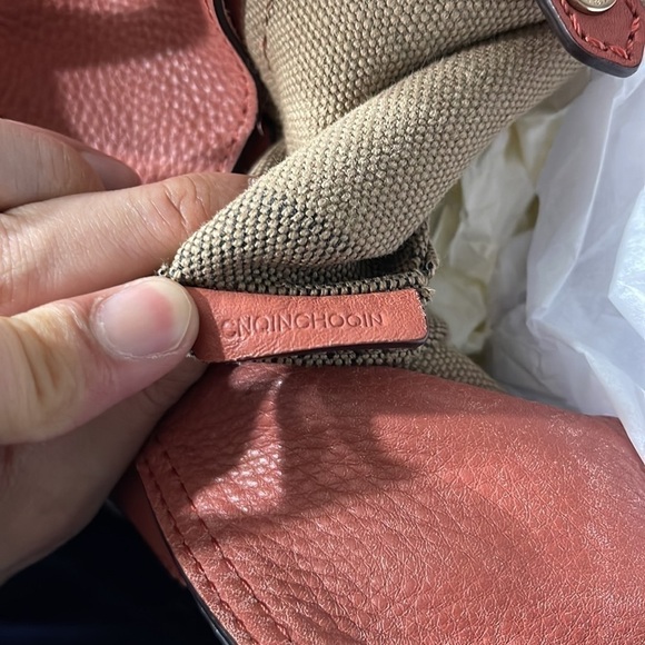 Authentic Burberry Ashby bucket bag - Picture 12 of 13